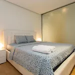 Modern In The Center Διαμέρισμα *