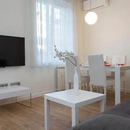 Apartment Modern In The Center Sofia