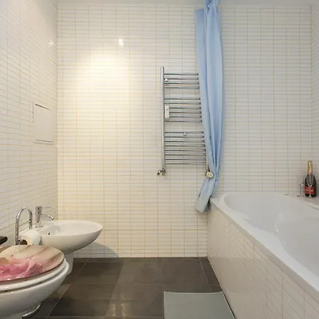 Modern In The Center