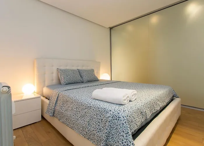 Modern In The Center Apartment *