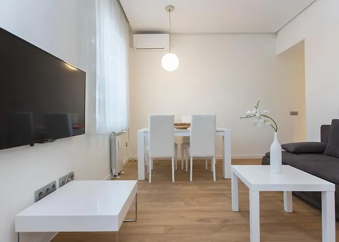 Modern In The Center *