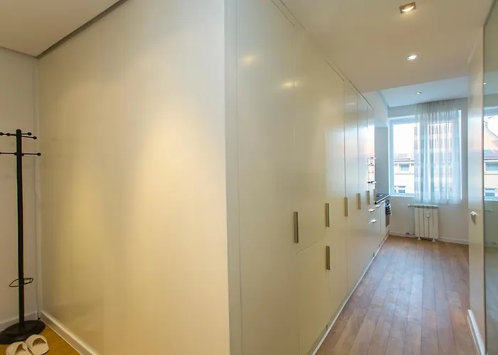 Modern In The Center 公寓 *