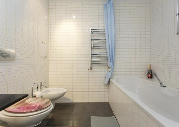 Modern In The Center